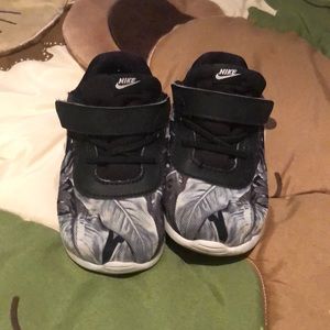 Nike toddler boys shoes